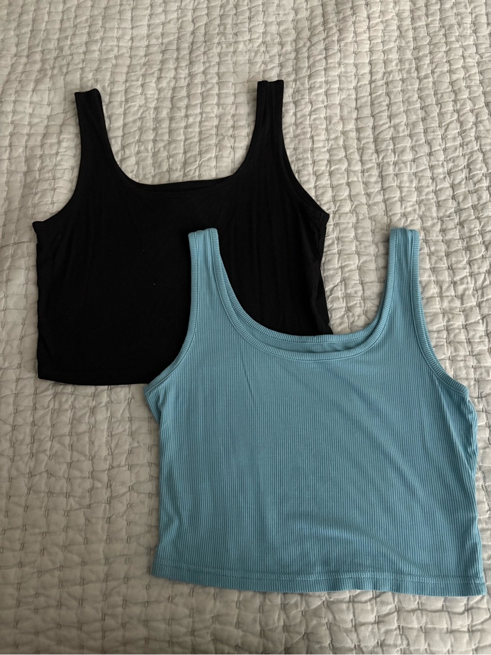Ribbed Scoop Neck Tank Top Set- Black and Light Blue